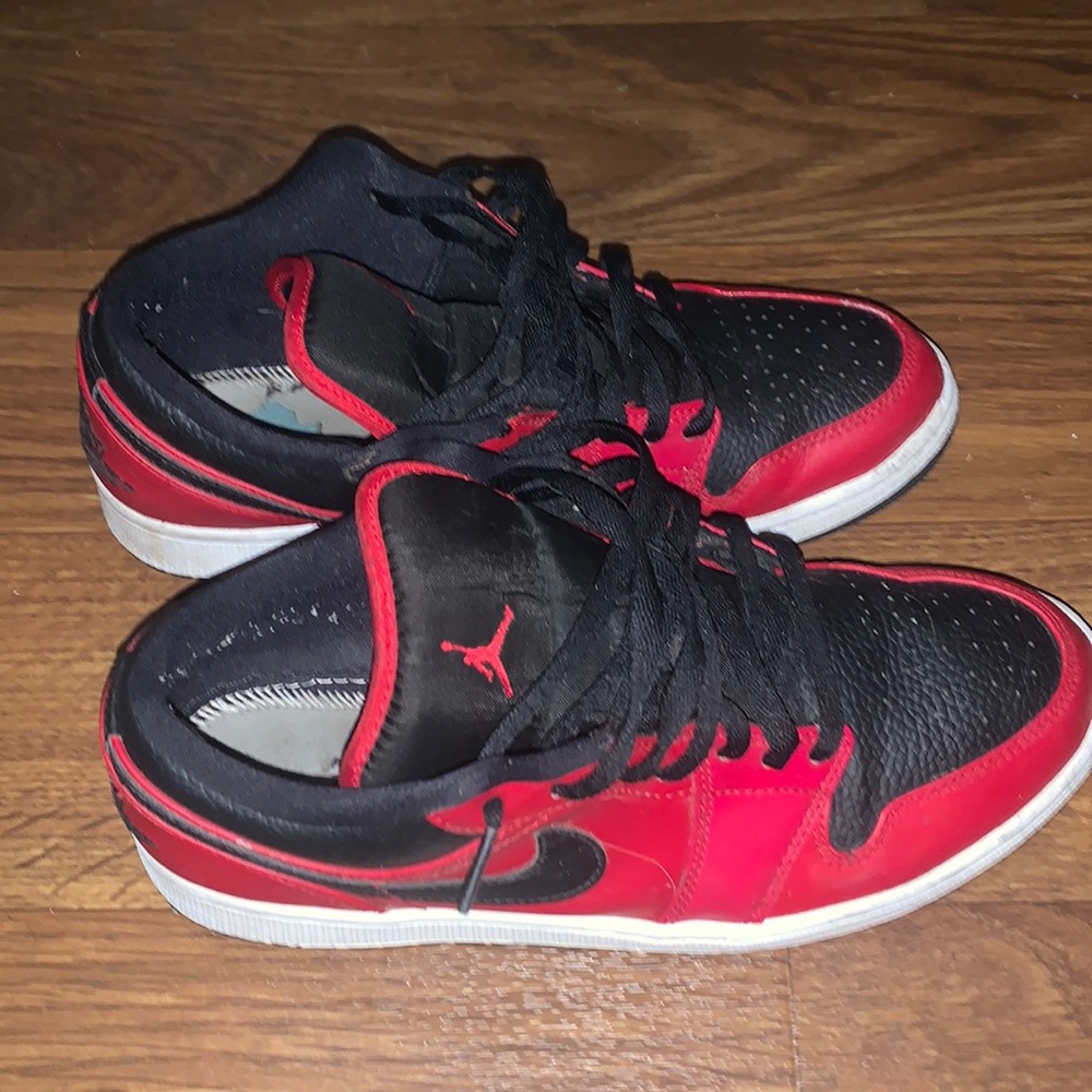 Air Jordan 1 lows “Gym Red/Black”